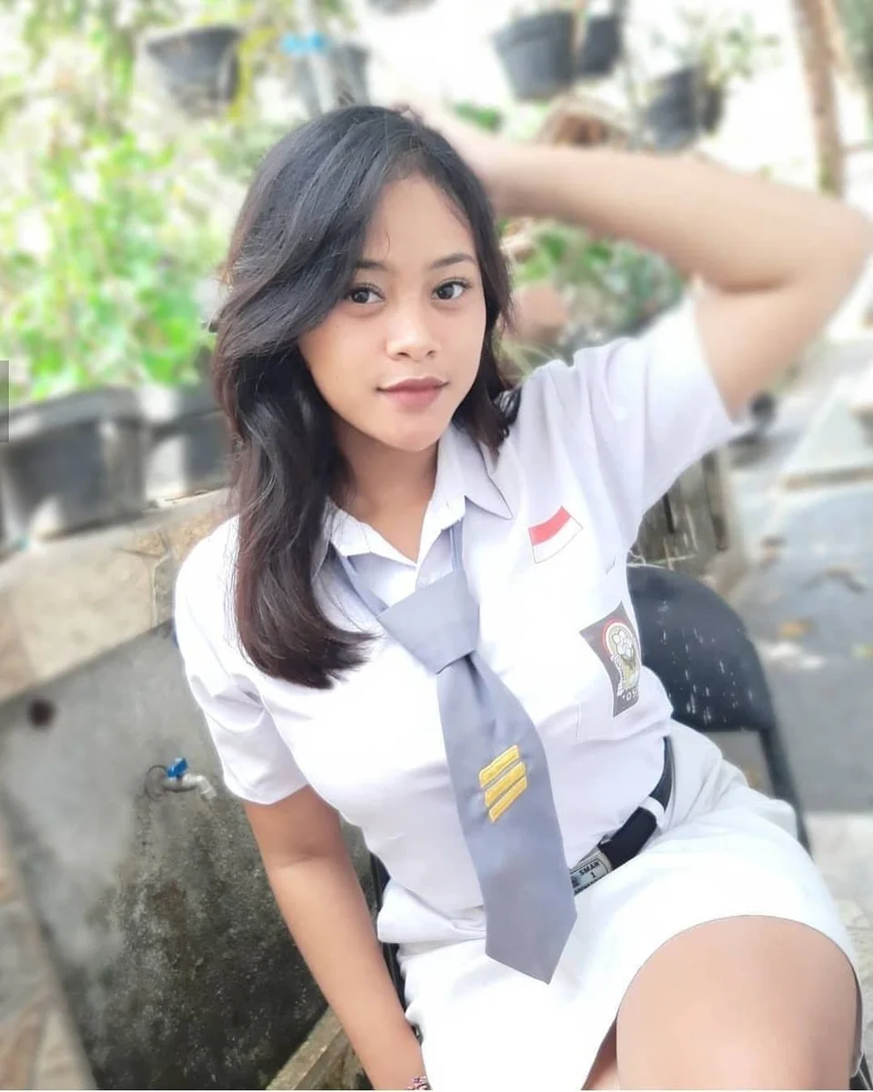 Top 7 Fenomena Viral Botol Sma di Indonesia in 2025 Viral Kiw Kiw Kontroversial dari Persaudaraan Seibu 10 Anjay Tiktok Trending Global Official